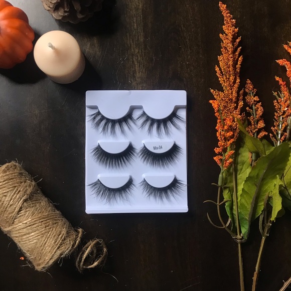 NEW!! π 3 PAIR ASSORTMENT OF FALSE LASHES - Picture 3 of 4